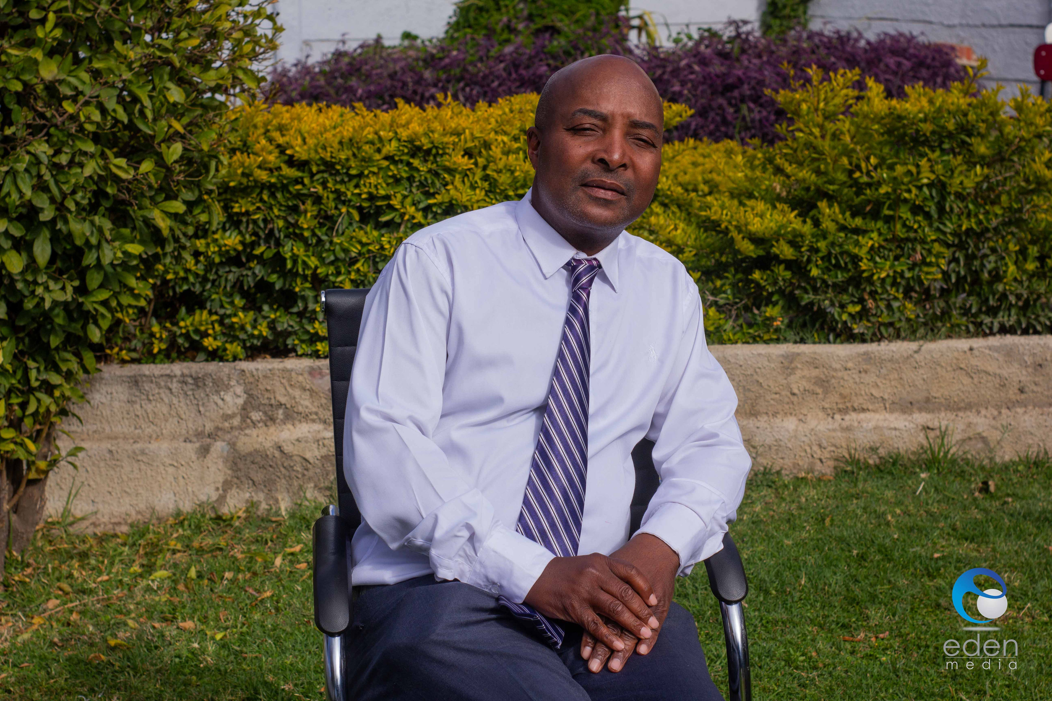 Onias  Mutangadura 